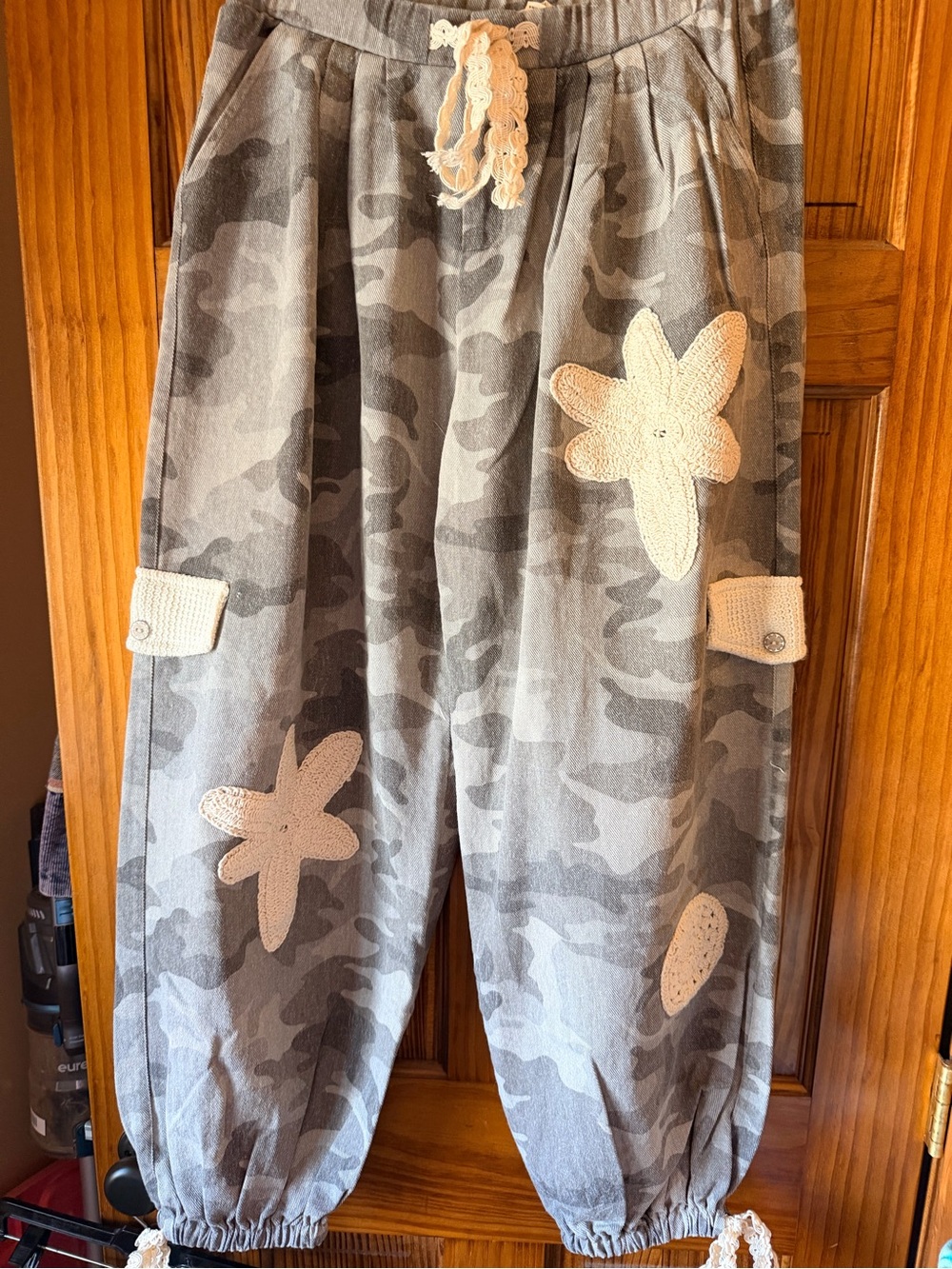 NWOT POL Camo joggers with crochet appliqués